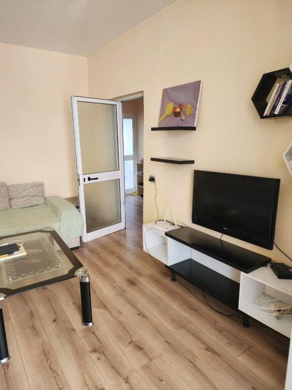 2+1 APARTMENT FOR SALE NEAR THE UNITED SCHOOL