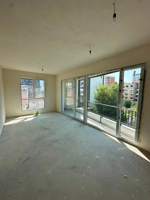 Appartamento 2+1+2 in vendita a Ali Dem 256.000 €