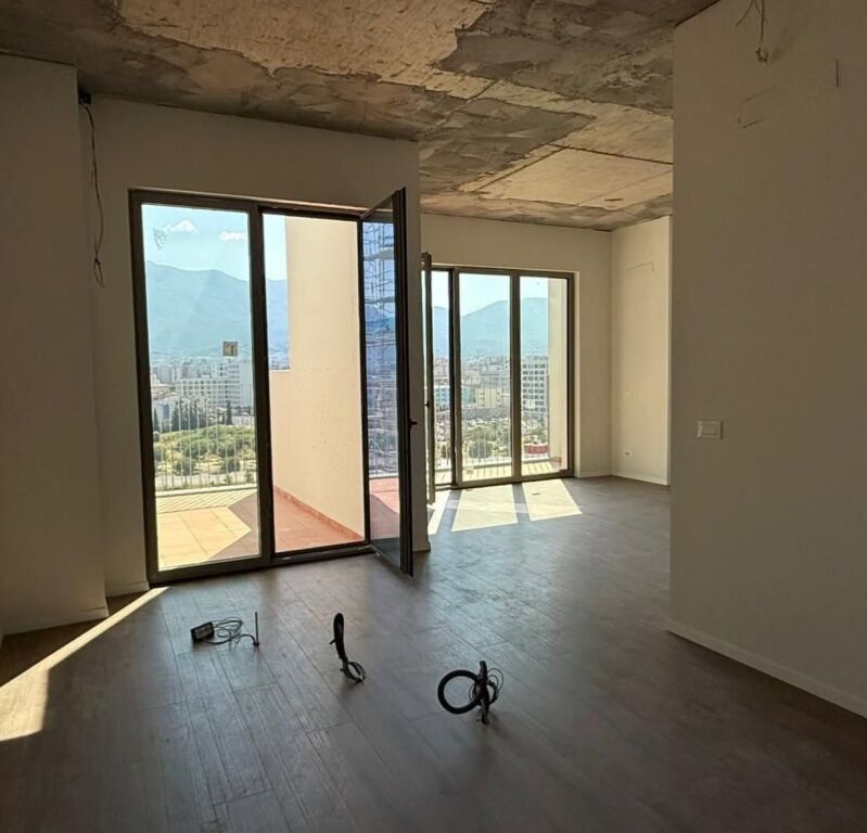 Apartment 2+1+veranda+parking for sale at Park Avenue, New Boulevard
