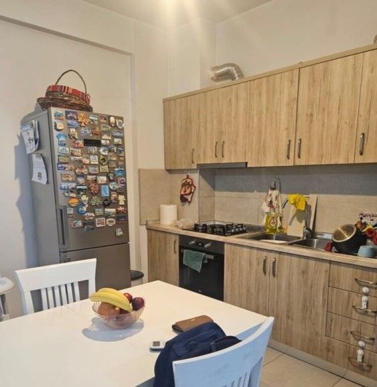 Apartament 2+1 per qira te Golden Park