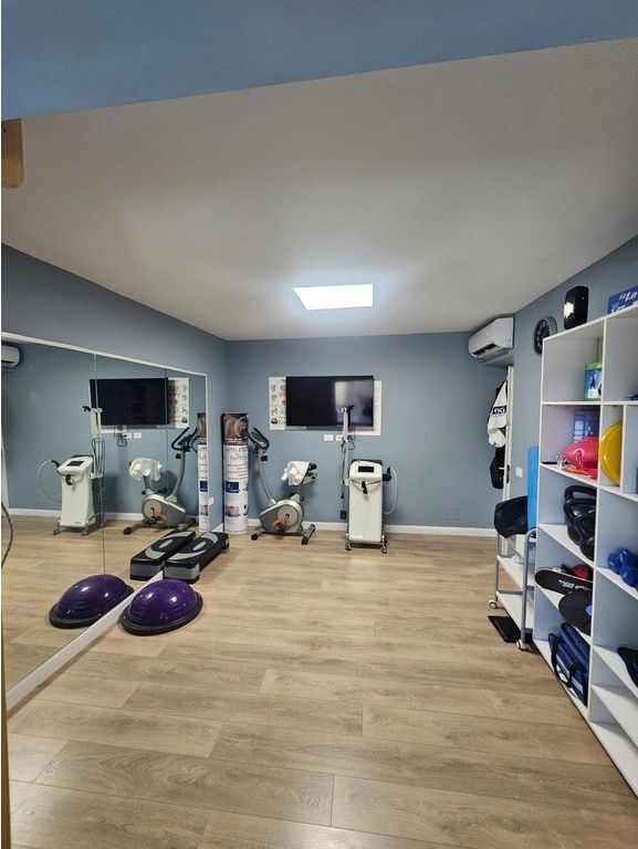SHITET BIZNES FIZIOTERAPIE – GATI PËR PUNË! 📍 Kryqëzimi i Rrugës së Kosovarëve me Komunën e Parisit, Tiranë 10,000 €