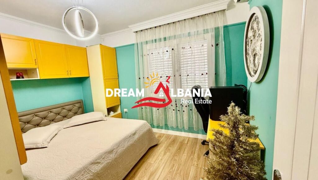 Apartment 2+1+2 for rent Komuna Paris, near Pasticeri Nefeli (ID 42215608)