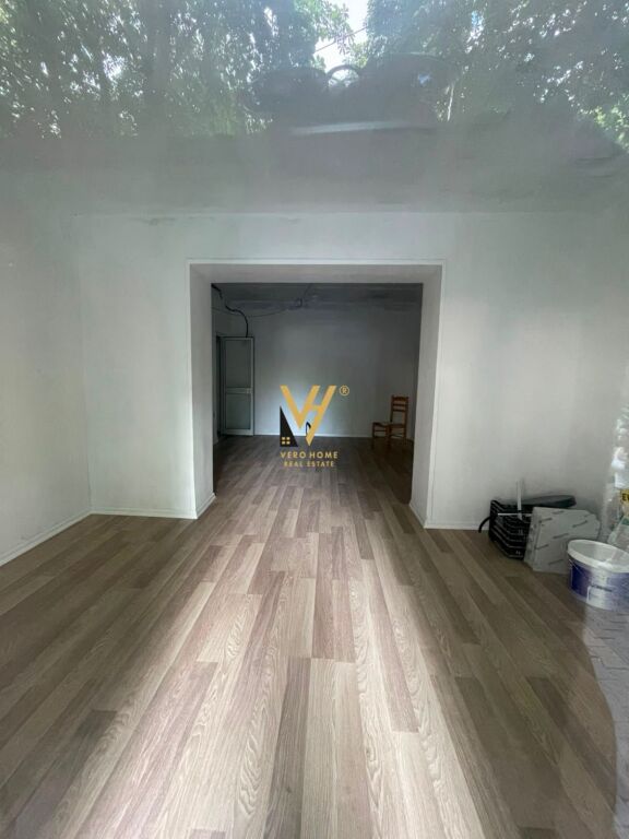 AFFITTASI NEGOZIO 30 M2 A BLLOK 180.000 LEKE