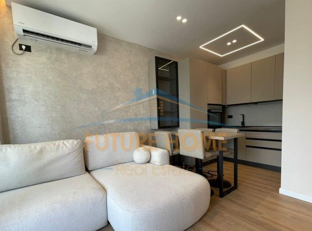 Tirane, shes apartament 2+1 Kati 10, 67 m²  (Laprakë)