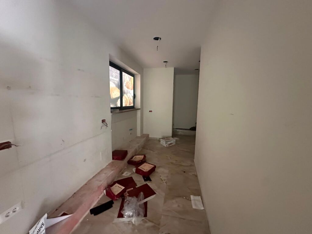 Negozio In Affitto A 21 Dhjetori (ID BD21257) Tirane