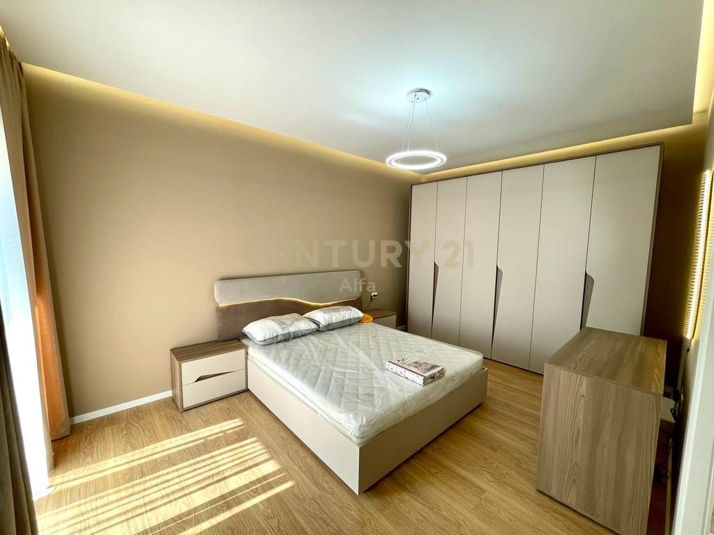 QIRA, APARTAMENT 2+1+2, KOPSHTI BOTANIK