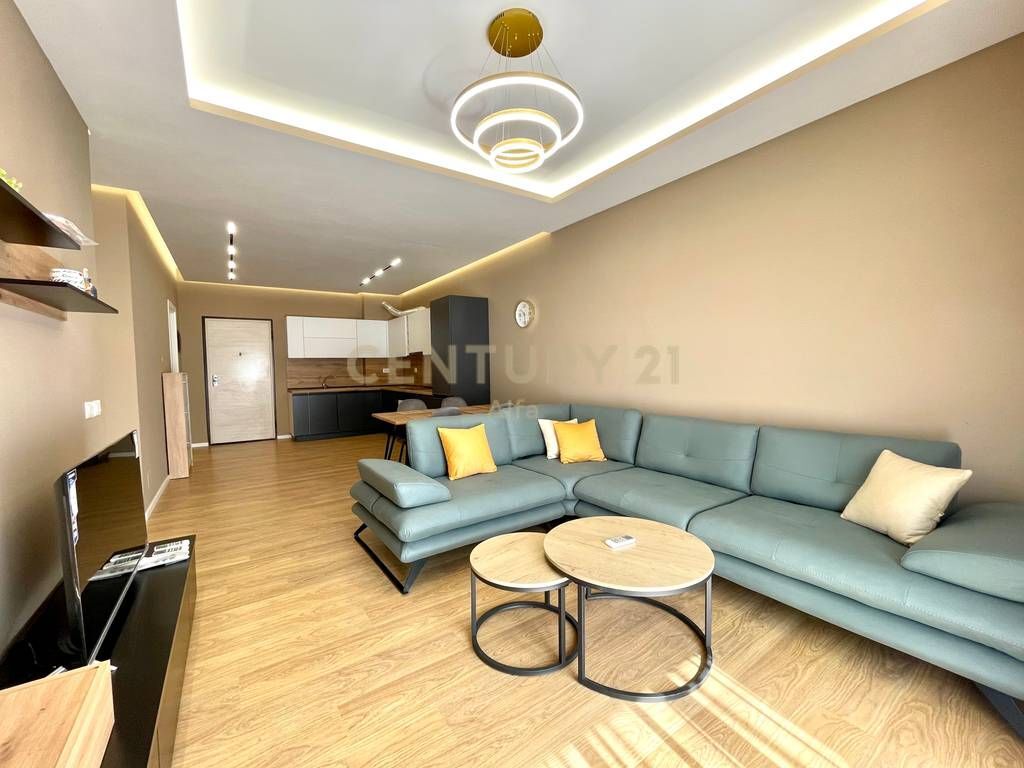 QIRA, APARTAMENT 2+1+2, KOPSHTI BOTANIK