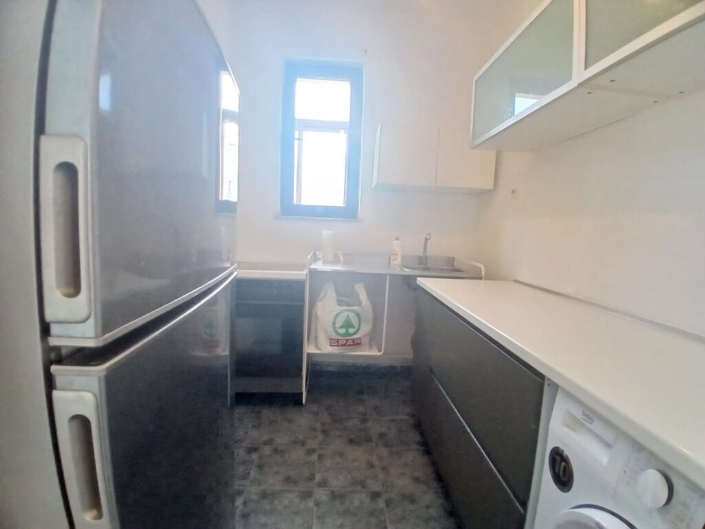 Apartament 1+1 me qera tek Rruga Bardhyl