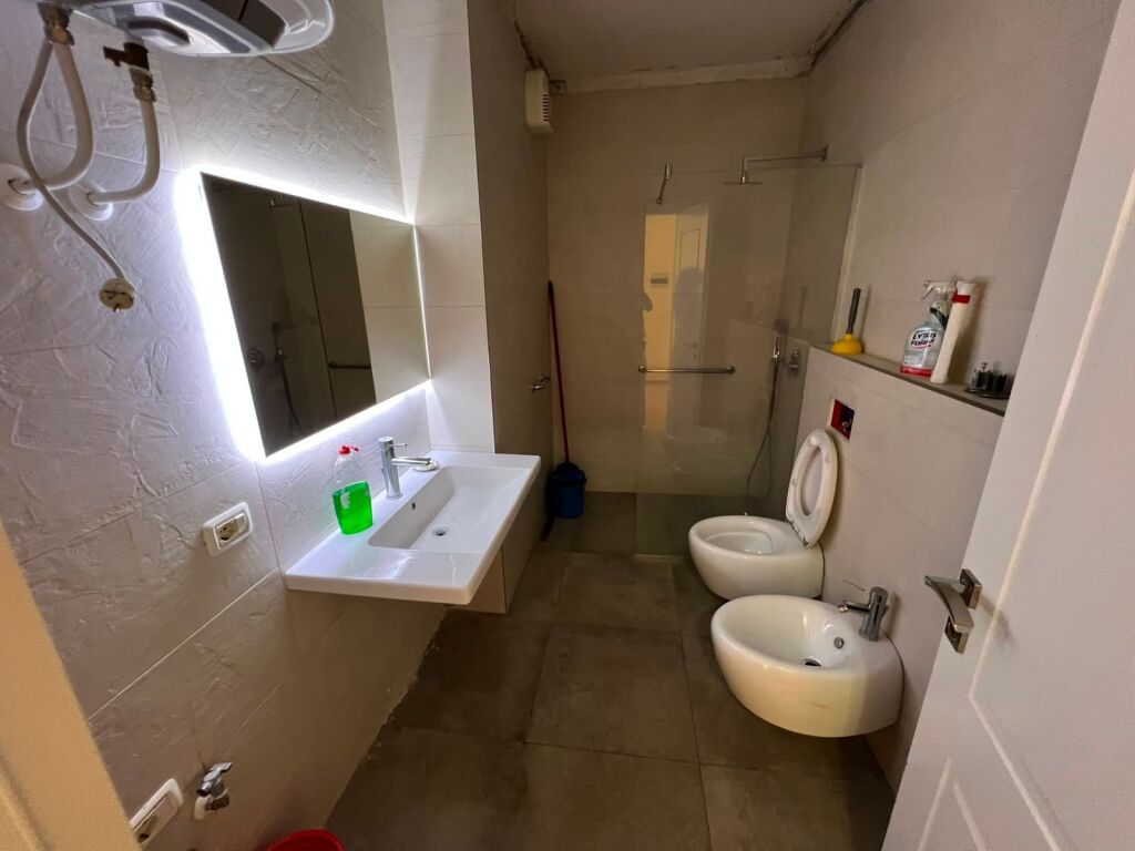 Ufficio in Affitto  Via Kosovarve !