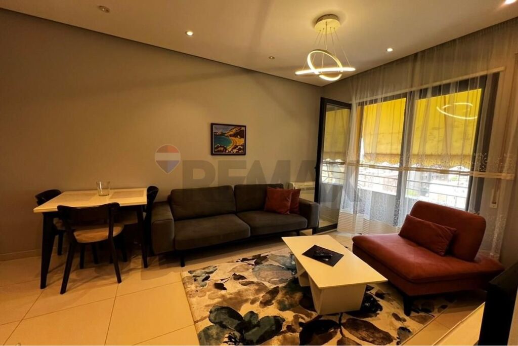 Ofrohet per qira apartament 1+1 i mobiluar ne zonen e Pazarit te ri, rr.Tefta Tashko.