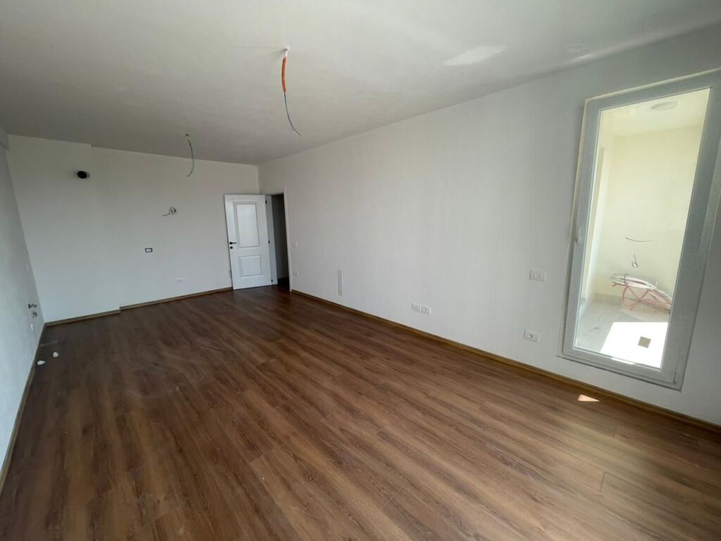 In vendita, Appartamento 2+1+ Deposito, Kamez, Tirana . Empire71306