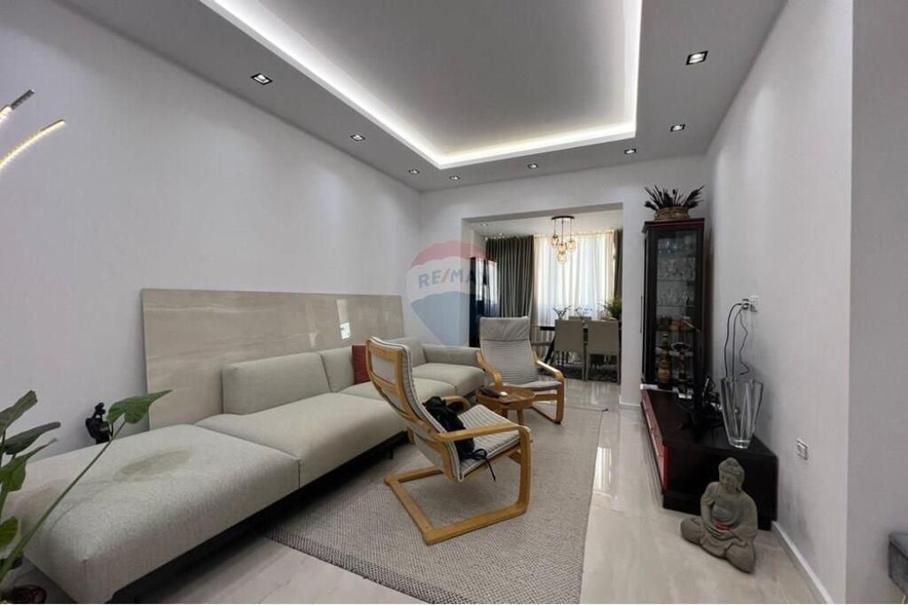 Apartament 2+1 me qera Sheshi Skenderbej