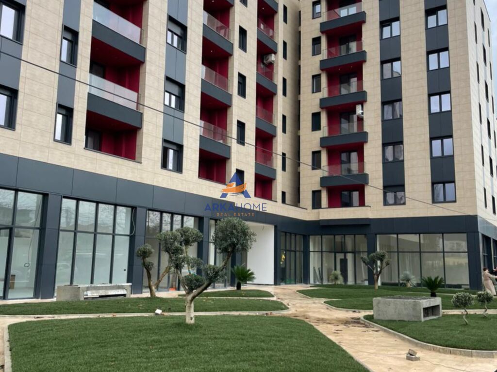 NEGOZIO IN AFFITTO 100.29M2 "VICINO A GEGA OIL, PASKUQAN" 85000 LEKE