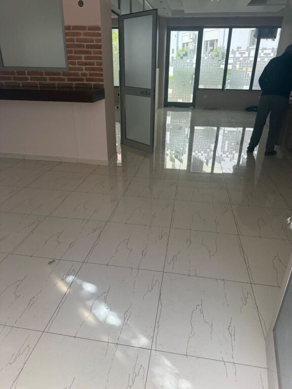 Qera | Ambjent Biznesi | Rruga e Dibrës | 1200 €/muaj