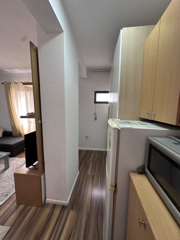 SHITET GARSONIERE – 21 DHJETORI – pohled 5