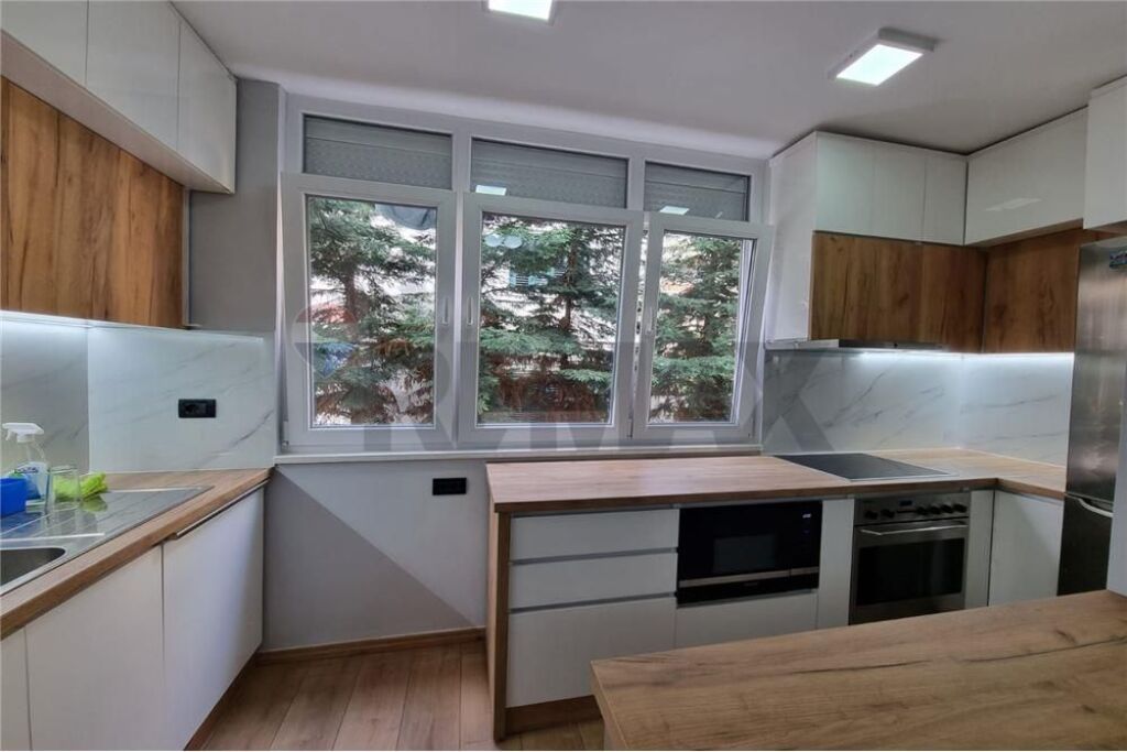 Myslym Shyr, We Rent Apartment 1+1