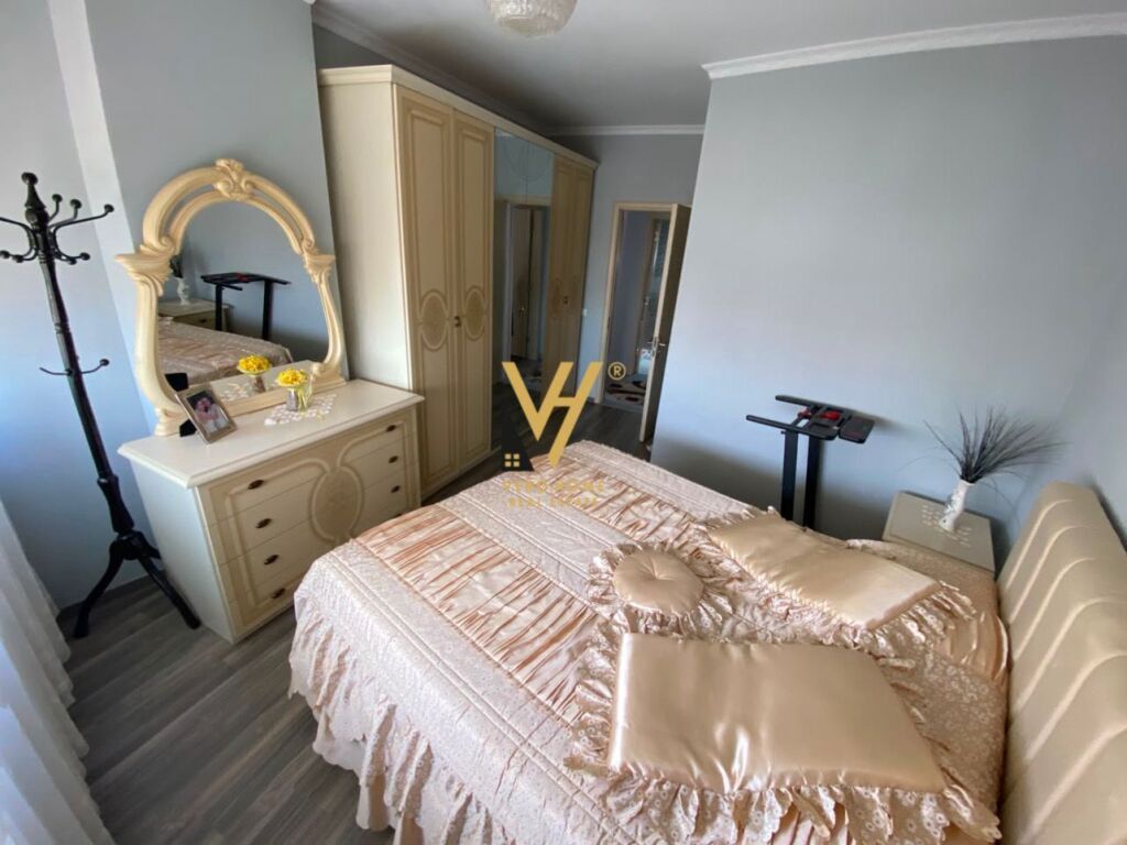 VENDESI APPARTAMENTO 2+1+2+BLK ALLA STAZIONE DEL TRENO 260.000 EURO
