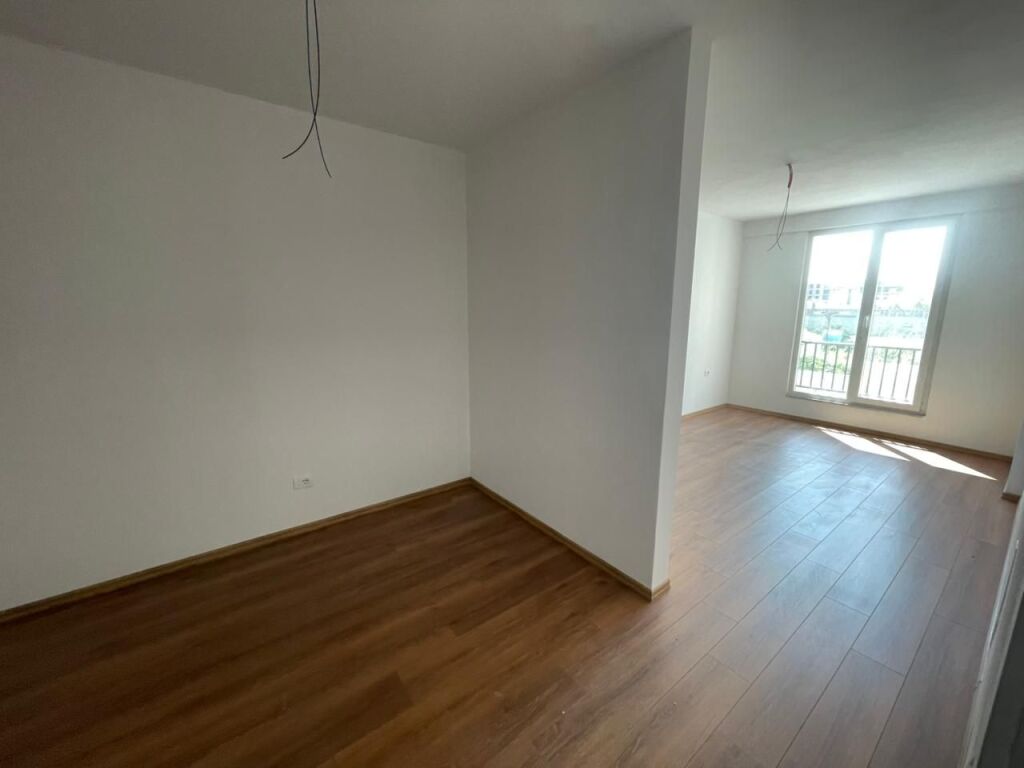 In vendita, Appartamento 2+1+ Deposito, Kamez, Tirana . Empire71306