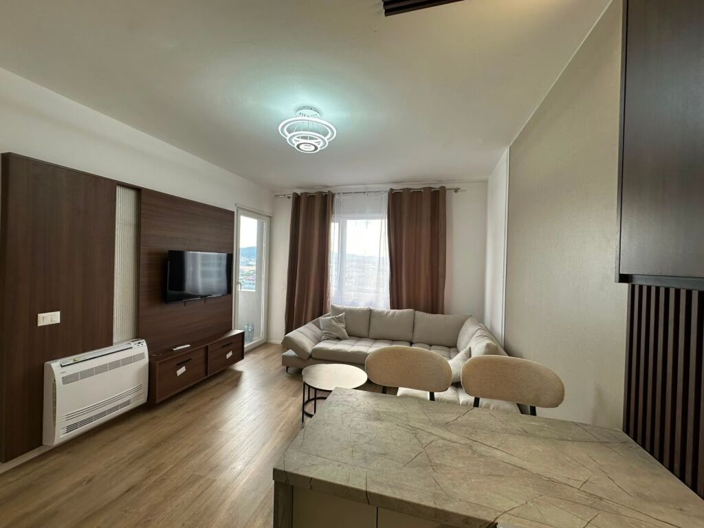 Appartamento 1+1 in affitto a Univers City