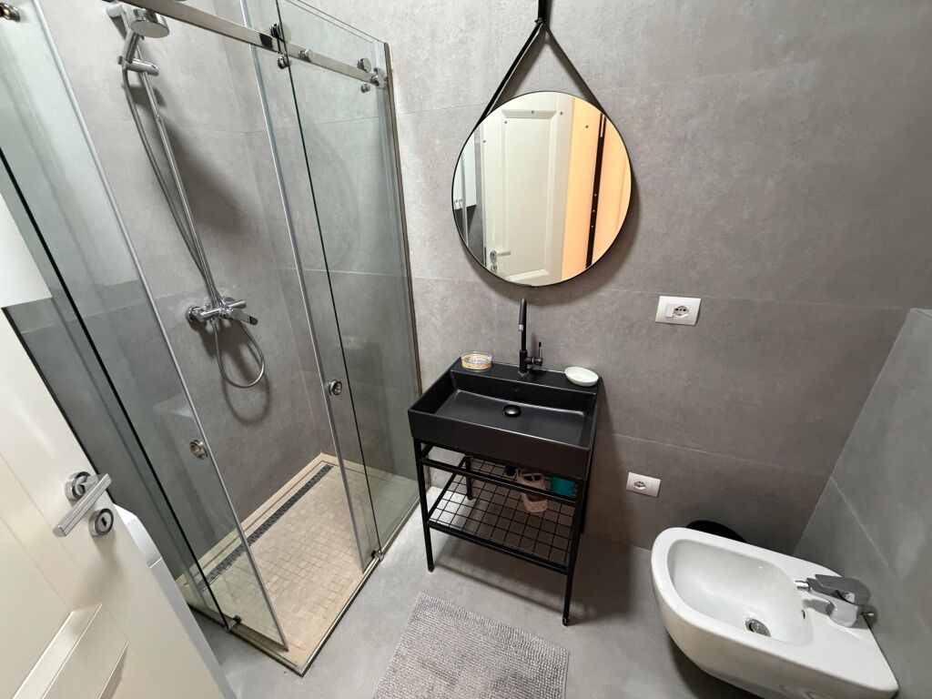 Apartament me qera 1+1 Milo 2000