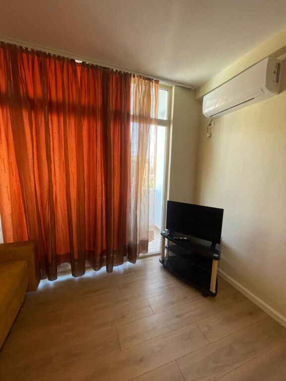 Apartament 1+1 per qera Optima Roma Pazari i ri !