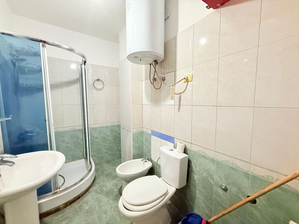 Jepet me qira apartament 2+1+2 në Don Bosko