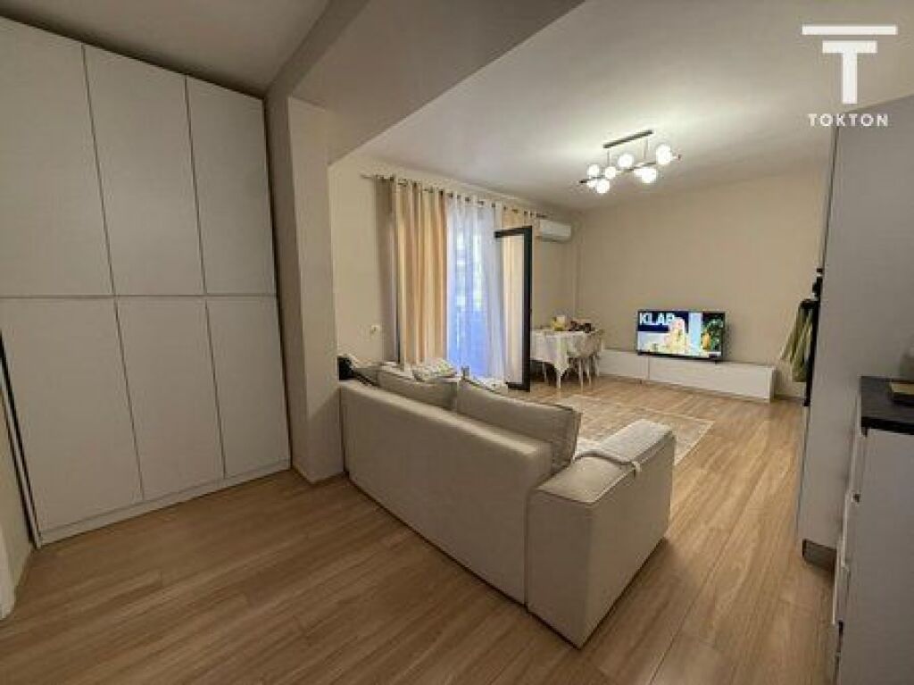 VENDESI, APPARTAMENTO 1+1, PAZARI I RI, TIRANA
