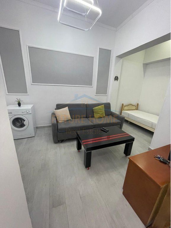 Affitto, Monolocale, Via Frosina Plaku, Tirana.
