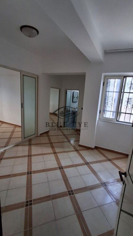 🏡 Apartament 2+1 me qira pranë Markatës!