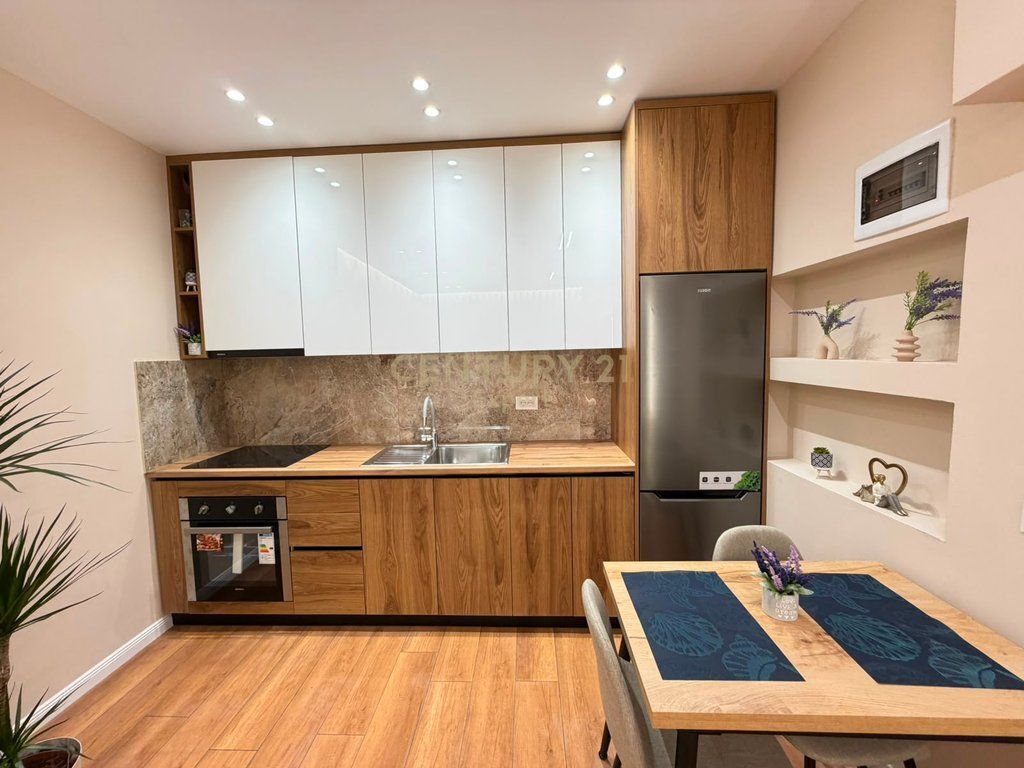 Monolocale in vendita vicino al Nuovo Bazaar! 120.000 €