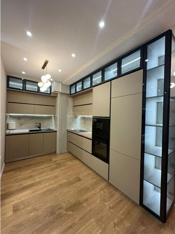 FOR RENT 2+1 APARTMENT NEAR KUQE SCHOOL !
