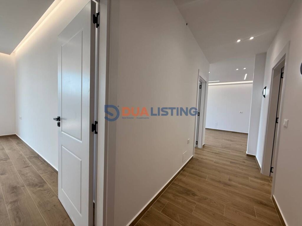 Ofrojme per shitje apartament 2+1 ne zonen e Paskuqanit tek Rezidenca Albulena.