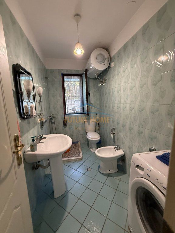 Shitet, Apartament 3+1, Ali Demi, Tiranë.