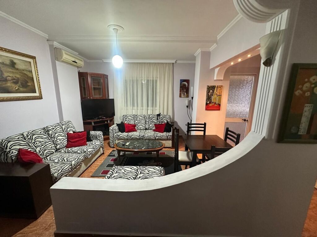APARTAMENT ME QERA 2+1 LAPRAKE 55.000 LEKE FH-81866