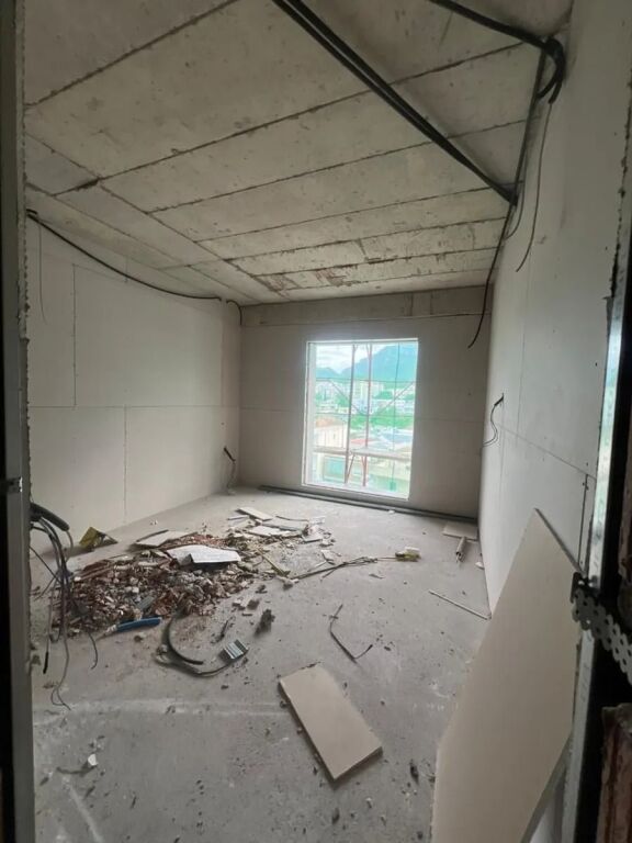 🏡 ESCLUSIVO – APPARTAMENTO 2+1+2 IN VENDITA CON BALCONE  📍 Posizione: Complesso Bengas
