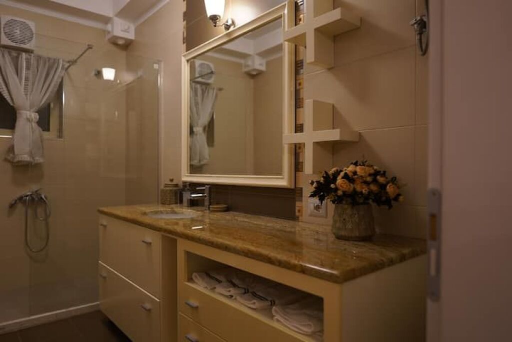 Rent, Apartment 3+1+2, Center, Tirana