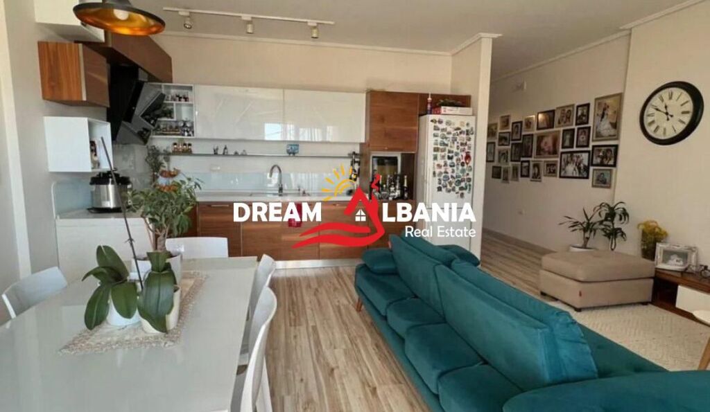 Super Appartamento 3+1+2 in vendita a Vlora vicino al Lungomare (ID 4131419)