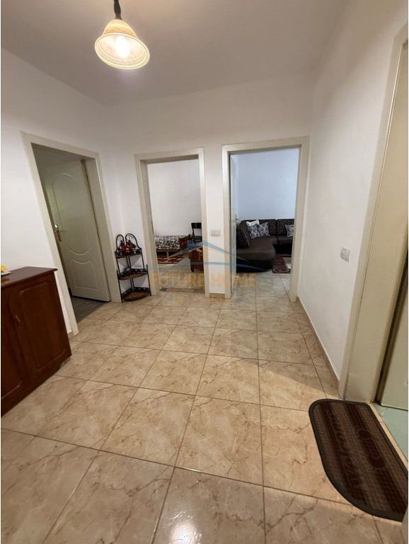 Shitet, Apartament 3+1, Ali Demi, Tiranë.