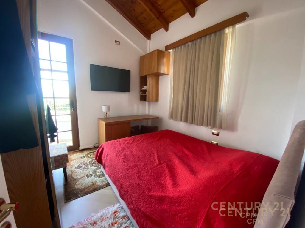VENDIAMO VILLA INDIPENDENTE IN UN COMPLESSO A VISHNJE 480.000 €