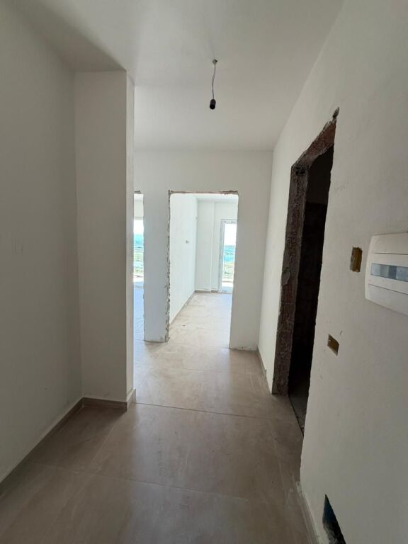 Occasione ‼️1100€/m2 Appartamento 2+1+Lavanderia Holiday In, Shengjin