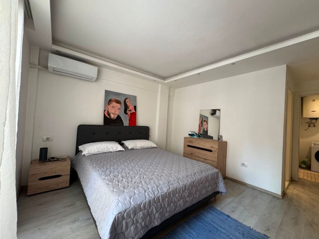Jepet me qira 2+1+2 tek Bulevardi i ri
