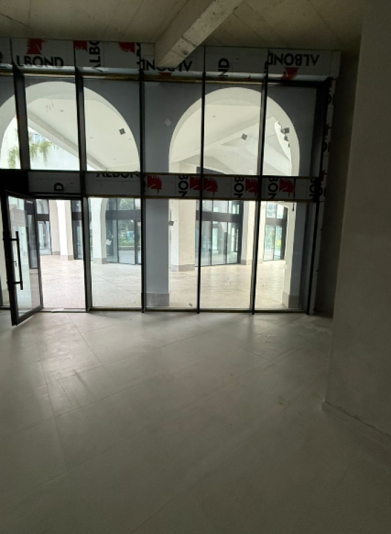 SHOP FOR RENT – RIVER RESIDENCE