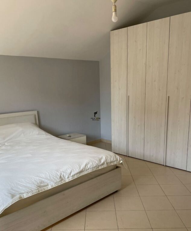 VILLA FOR RENT 272 M2 DON BOSKO 200,000 LEKE FH-81907