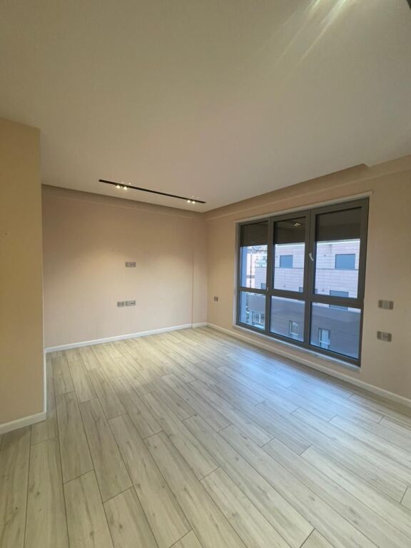 Premium business premises for rent