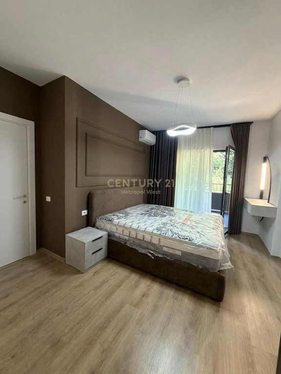 For Rent Apartment 2+1+2 with Parking Space – Xheluks Complex, Elbasan Street
