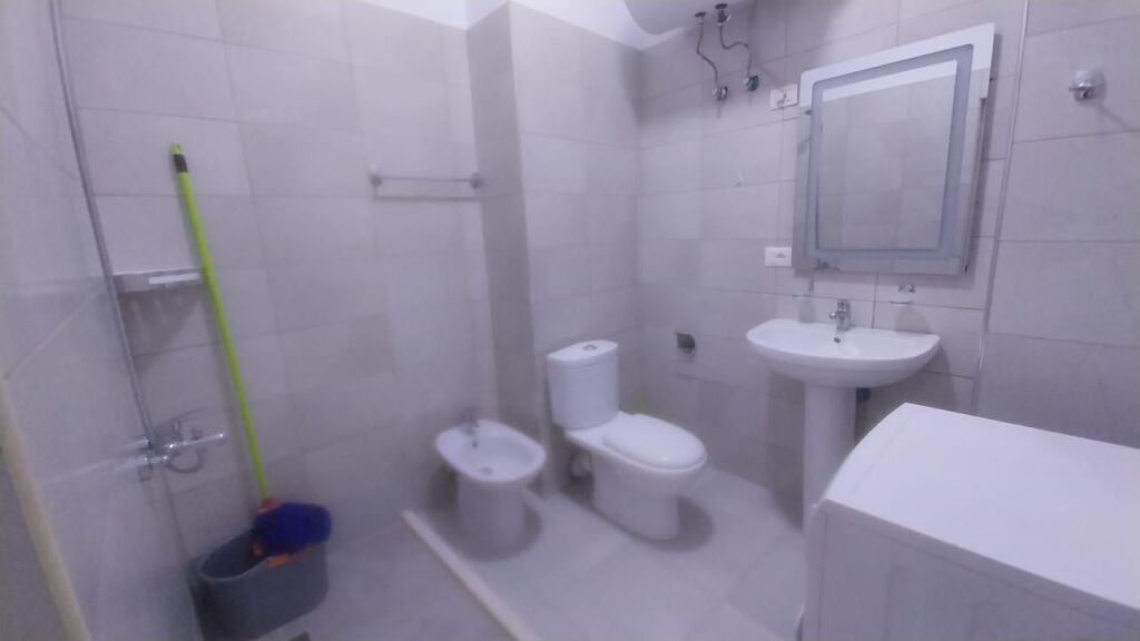 Jepet me qera apartament 1+1 i mobiluar tek Vilat Gjermane