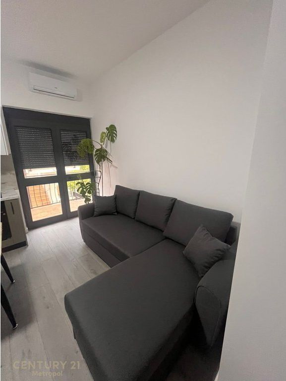 Jepet me qira apartament 1+1