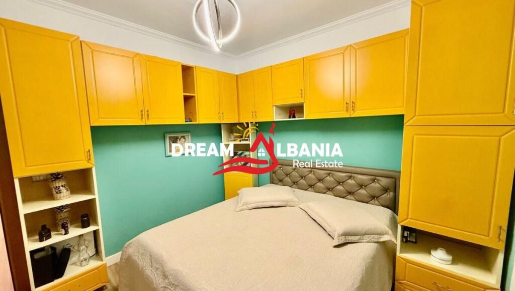 Apartment 2+1+2 for rent Komuna Paris, near Pasticeri Nefeli (ID 42215608)