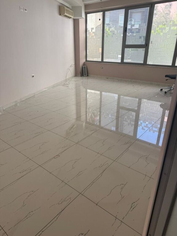 Qera | Ambjent Biznesi | Rruga e Dibrës | 1200 €/muaj