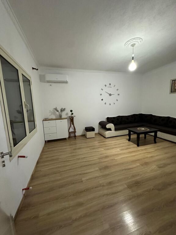 For rent entrance 2+1 in Sauk!